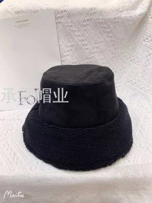 Women's Fleece-Lined Hat, Bucket Hat Warm, Fashionable and Small