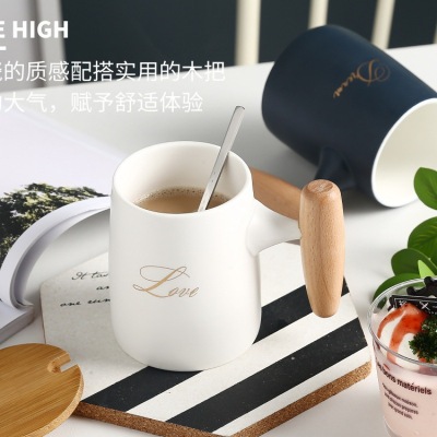 Novel Wooden Handle Creative with Cover with Spoon Line Ceramic Cup Mug Microwaveable Milk Cup Logo