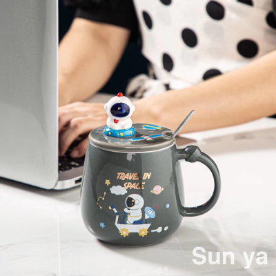 Hot Cartoon Ceramic Cup Space Creative Mug with Cover with Spoon Coffee Cup Office Water Cup