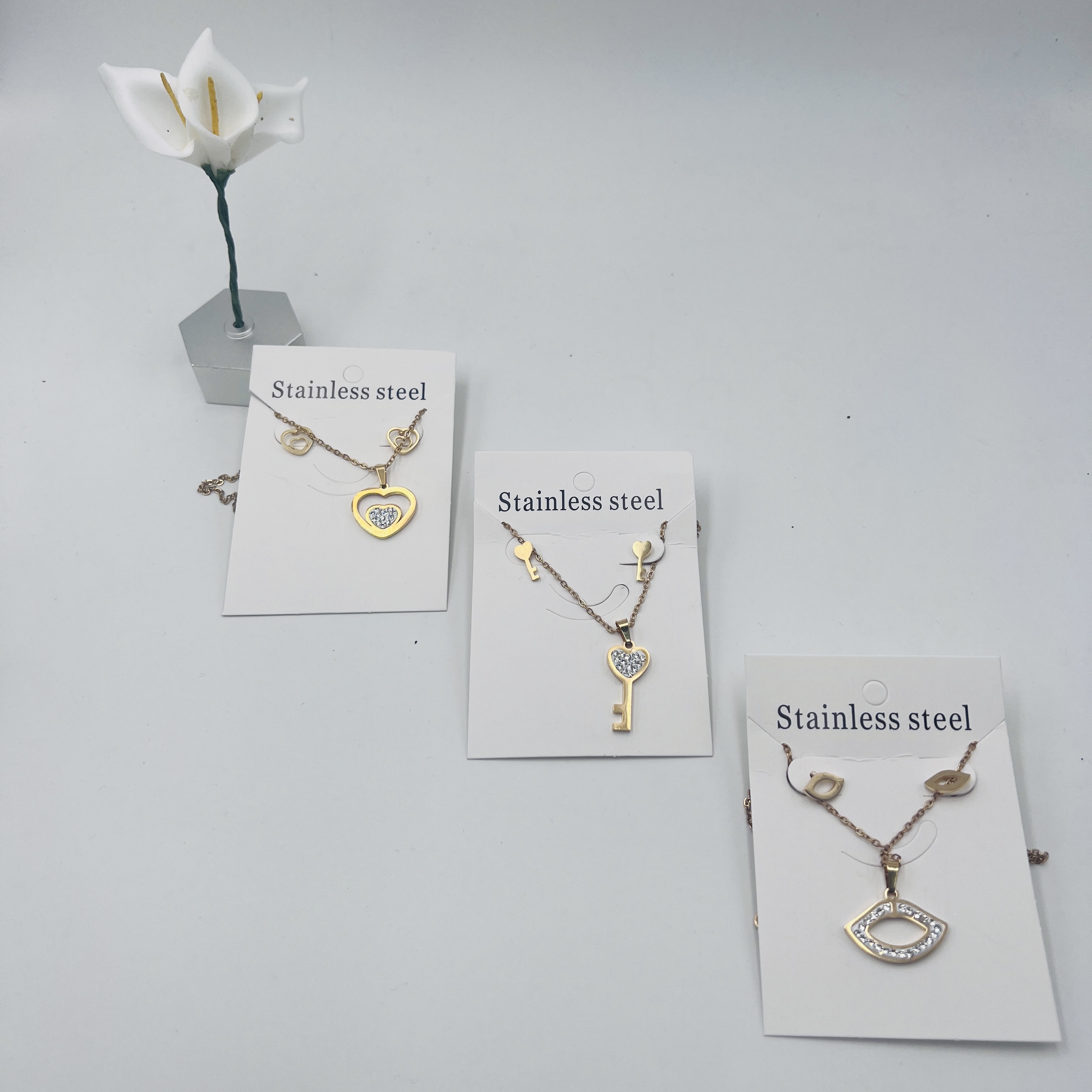 气质款 花 太阳 雨和你 不锈钢金色潮流三件套装 吊坠 耳钉