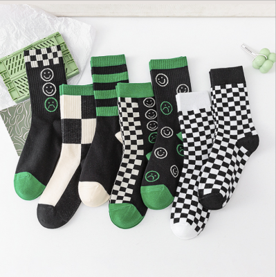 Fashion Brand Dongdaemun Black and White Classic Cotton Sock Trendy Couple Sports Men and Women Smiley Socks