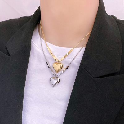European and American Heavy Industry Small Square Heart Clavicle Chain Ins Disco Jumping Exquisite Square Titanium Steel Necklace Female Sweet Fashion