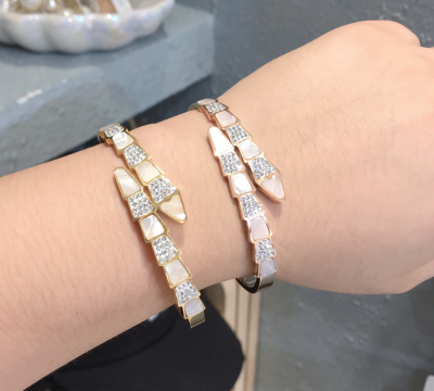 18K Gold Titanium Steel Snake-Shaped Open-Ended Bracelet Women's Ins Cold Wind Niche Design Elegant White Fritillary Bracelet