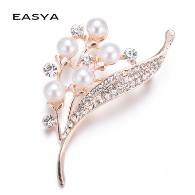 Yisiya European and American Flower Pearl Brooch Brooch Pin Women's Fashion Scarf Buckle Exquisite Clothing Wholesale Delivery