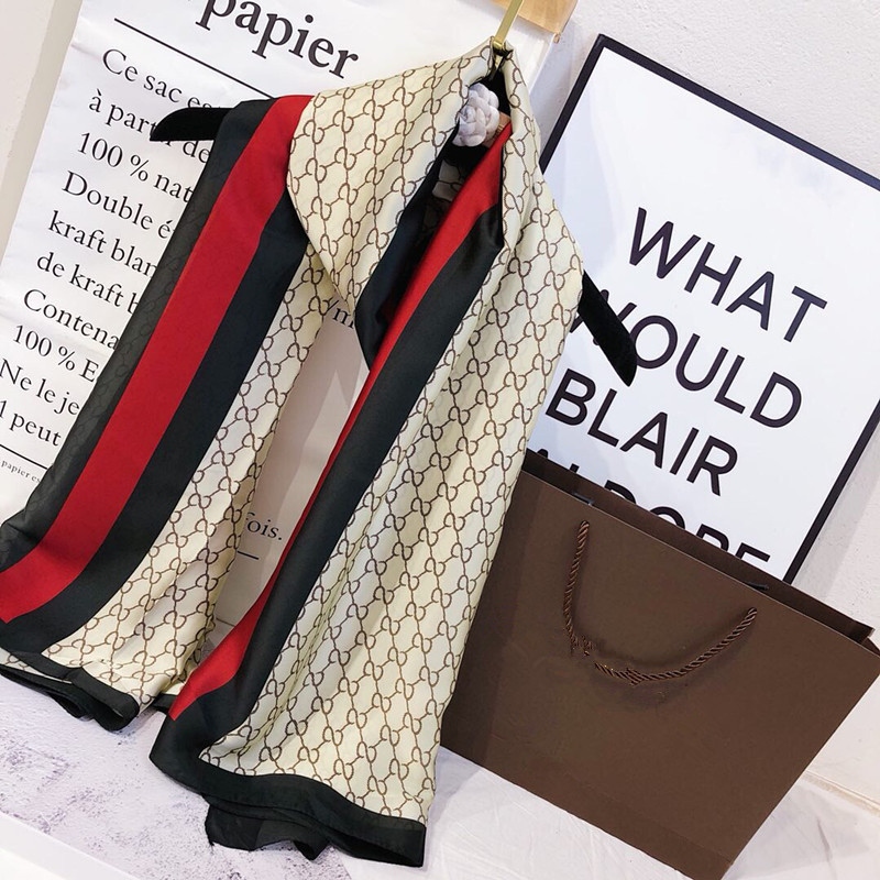 2021春夏季新款欧美时尚潮流丝巾仿真丝女士围巾时尚百搭防晒披肩