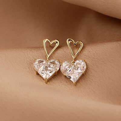 Heart-Shaped Crystal Earrings Temperament Goddess Style Korean Internet Celebrity High-Grade Silver Stud Earrings New Earrings Fashion