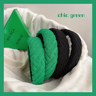 Korean Dongdaemun New Autumn and Winter Western Style Woven Pattern Furry Green Headband Hairpin Female Simple Western Style Hair Accessories