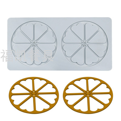2-Piece round Fan-Shaped Hollow Lace Mat French Cake Decoration Card Love Cold Dish Creative Ornaments