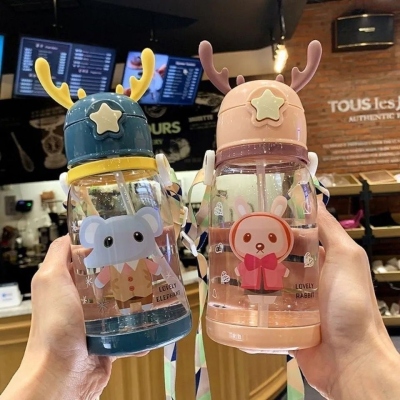 Cute Cartoon Antlers Kettle Children's Straw Cup No-Spill Cup Male and Female Baby Leak-Proof Drop-Proof Primary School Student Portable Water Cup