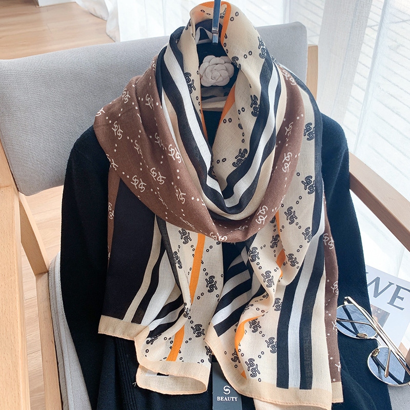 新款韩国棉麻手感围巾女时尚百搭披肩长巾装饰超大防晒度假沙滩巾