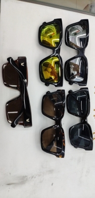 Plastic Frame Sunglasses