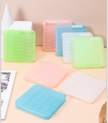 New Protective Mask Storage Box Portable Men and Women Dust Mask Box Storage Clip with Cover Small Storage Plastic Box
