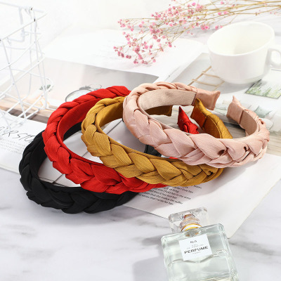 2021 New Airflow Wrinkle Fashion Creative Dough-Twist Style Plaits Headband Korean Solid Color Fabric Craft Wide-Edged Headband Headwear