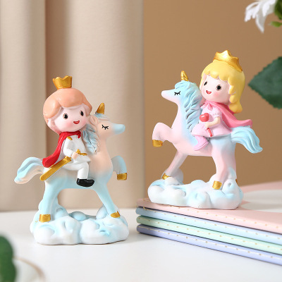 Creative Cute King Queen Prince Princess Decoration Cute Horse Riding Couple Cake Baking Decorations