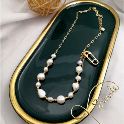Classic Jewelry Light Luxury and Simplicity Style 18K Gold Plating Natural Freshwater Pearl Necklace Irregular Pendant Clip Buckle