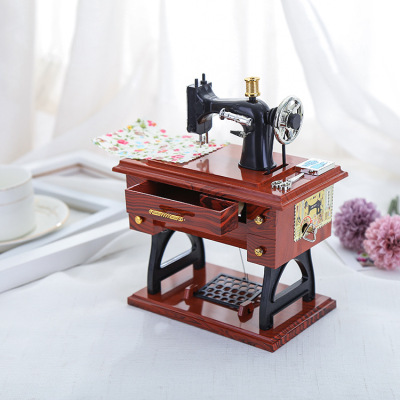 Antique Sewing Machine Elegant Music Box Retro Imitation Wood Music Box Decoration Valentine's Day Gift