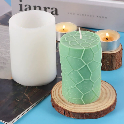 DIY Snake Pattern Cylindrical Candle Silicone Mold