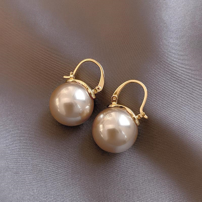 Retro High-Grade Pearl Earrings 2022 New Trendy Korean Graceful Online Influencer Ear Clip Design Sense Special-Interest Earrings