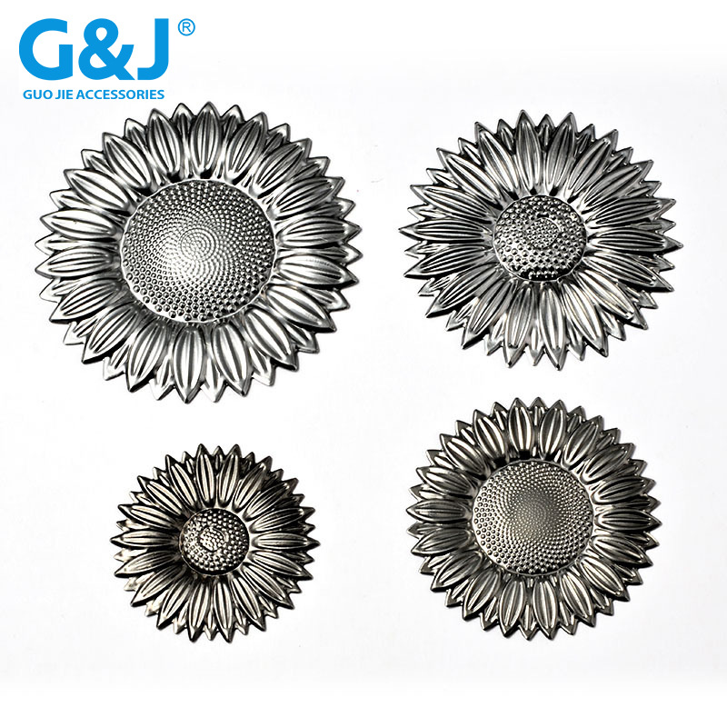 厂家直销 铁皮冲压件向日葵铁艺配件 工艺品金属电镀仿真装饰挂件
