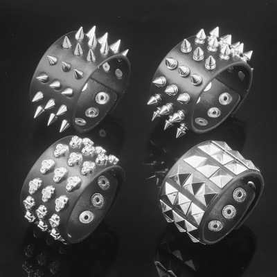 Rivet Skull Personality Barbed Rivet Self-Defense Punk Bracelet Men's and Women's Bracelet Rock Accessories Leather Bracelet