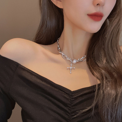 Cold Style Pearl Cross Necklace for Women Ins Special Interest Light Luxury Pendant Design Simple All-Match Fashion Clavicle Chain