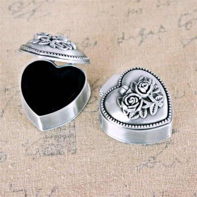 Retro Electroplated Love Jewelry Box European Jewelry Box Metal Craft Love Necklace Ring Pendant Treasure Box 2041