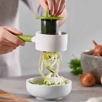 AJ19-870 New Handheld Vegetable Spiral Shredding Machine Grater Household Kitchen Mini Chopper