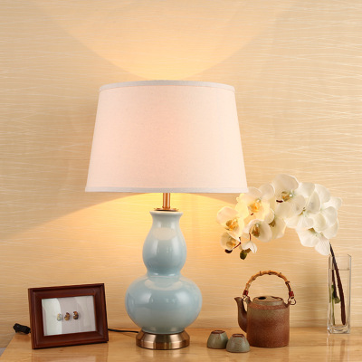 Modern Minimalist American Ceramic Table Lamp Bedroom Bedside Lamp Creative Wedding Table Lamp Luxury Living Room Decorative Table Lamp