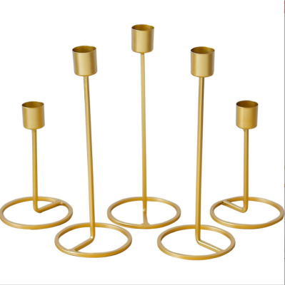 European Style Candle Holder Golden Single-Head Wrought Iron Candlestick Creative Home Romantic Table Wedding Ornament Furnishing