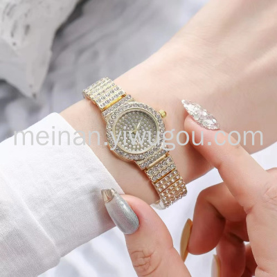 New Diamond Small Bracelet Watch Luxury Classic Women's Watch Fashion Simple Fashion Watch