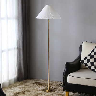 Living Room Floor Lamp American Vintage Pleated Nordic Light Luxury Bedroom Bedside Lamp Chinese Creative Floor Lamp