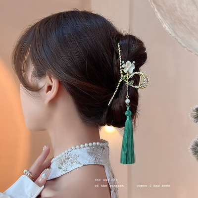 Elegant Antique Style Tassel Flowers Grip Hair Claw Back of Head Shark Clip New Guo Feng Decoration Head Accessories