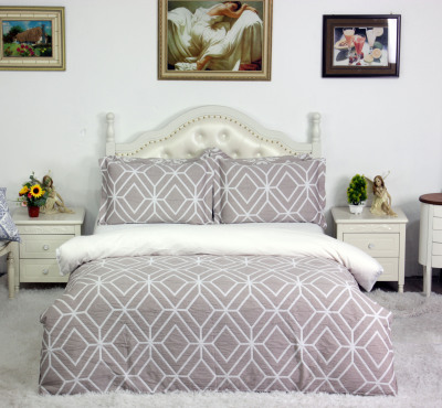 Live Hot Four-Piece Jacquard Beddings Quilt Cover Fitted Sheet Pillowcase Bedspread Quilt Three-Piece Set Wholesale