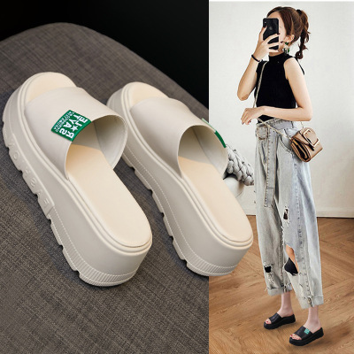 Women's Ins Fashionable Summer New Versatile Fashion Soft Bottom Non-Slip Outdoor Wear Slippers