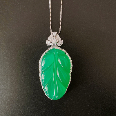 Whole Body Silver Douyin Anchor Hot Sale Ice Chalcedony Pendant Inlaid Green Emerald Leaves Jade Necklace Temperament