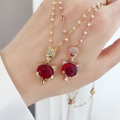 Red， Warm Fox Necklace Female Popular Clavicle Chain All-Match Titanium Steel TikTok Kuaishou Internet Celebrity Non-Fading Pendant