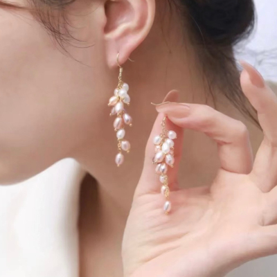 European and American Fashion Cool Simple Design Fresh Water Pearl Earrings Tassel Long Asymmetric Stud Earrings for Women Ear Rings