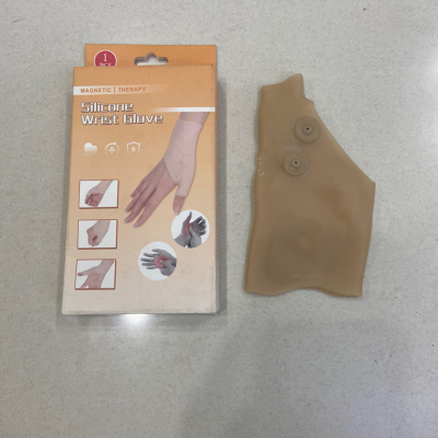 Gloves Wrist Guard Silicone Thumb Magnet Finger Stall Mouse Hand Protection Wrist Sprain Fixed Gloves