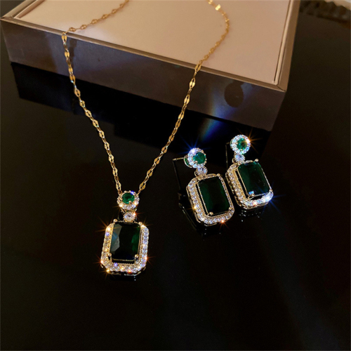 Emerald Crystal Zircon Stud Earrings 925 Silver Needle Fashion Retro High-End Earrings Elegant Clavicle Chain set