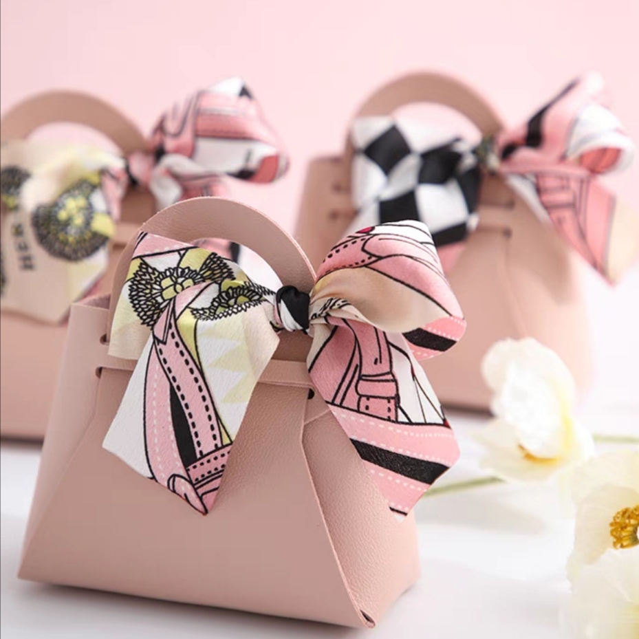 喜糖盒皮质糖果盒婚庆礼盒包装新款创意结婚礼喜糖袋手提包高级感