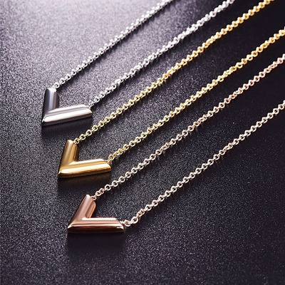 Hot Sale at AliExpress V-Shaped Letter Necklace Korean Style All-Match Stainless Steel Necklace Three-Piece Set in Stock Wholesale