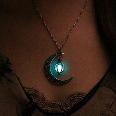 Foreign Trade Wish Popular Halloween Ghost Hollow Moon Necklace Love Bird Cage Luminous Beads Short Pendant Necklace