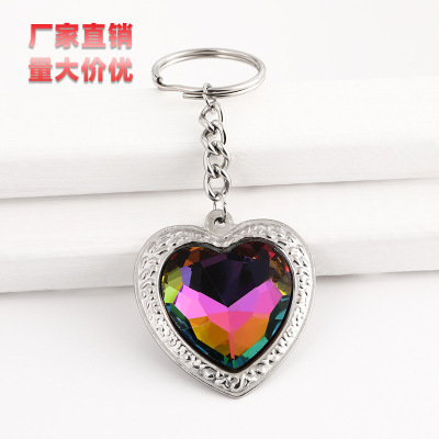 Factory Direct Supply Colored Loving Heart Diamond Stainless Steel Key Ring Heart Shape with Diamond Reflective Light Key Ring Backpack Pendant