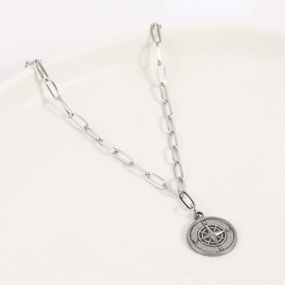 New Simple round Three-Dimensional Titanium Steel Necklace for Men and Women New Fashion Creative Silver Compass Necklace Wholesale