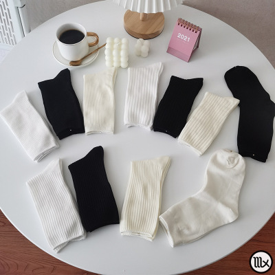 Black and White Solid Color Socks Women's Spring and Summer Korean Style Vertical Pattern Tube Socks Ins Trendy Strip Japanese Style Simple Bunching Socks Autumn and Winter