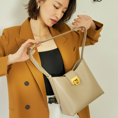2022 New Women's Bag French Minority Bucket Bag Women's Shoulder Bag Fashion All-Matching Crossbody Bag Wholesale
