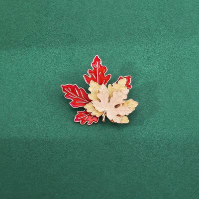 Korean Autumn High-End Maple Brooch Cute Japanese Style Pin Male and Female Personality Ins Trendy Golden M Badge Decorations