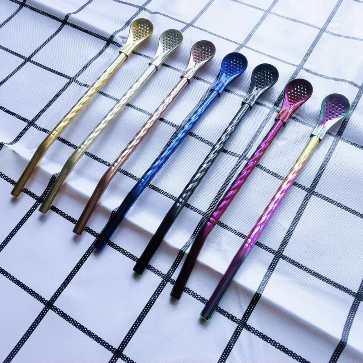 新款上市了，不锈钢吸管带勺，带铲方便使用了！