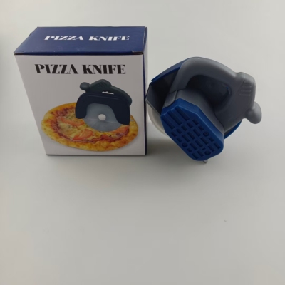 Factory Direct Sales Amazon Creative Pizza Cut Plastic Pie Separator Cake-Cut Machine Pizza Wheel Knife with Protective Cover