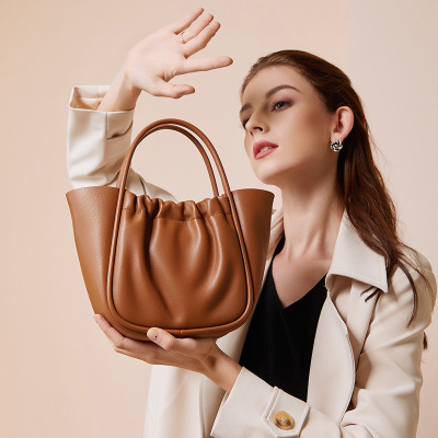 2022 New Trendy Genuine Leather Women's Bag Handbag Women's Special-Interest Design Pleated Messenger Bag Vegetable Basket Large Capacity Women's Bag